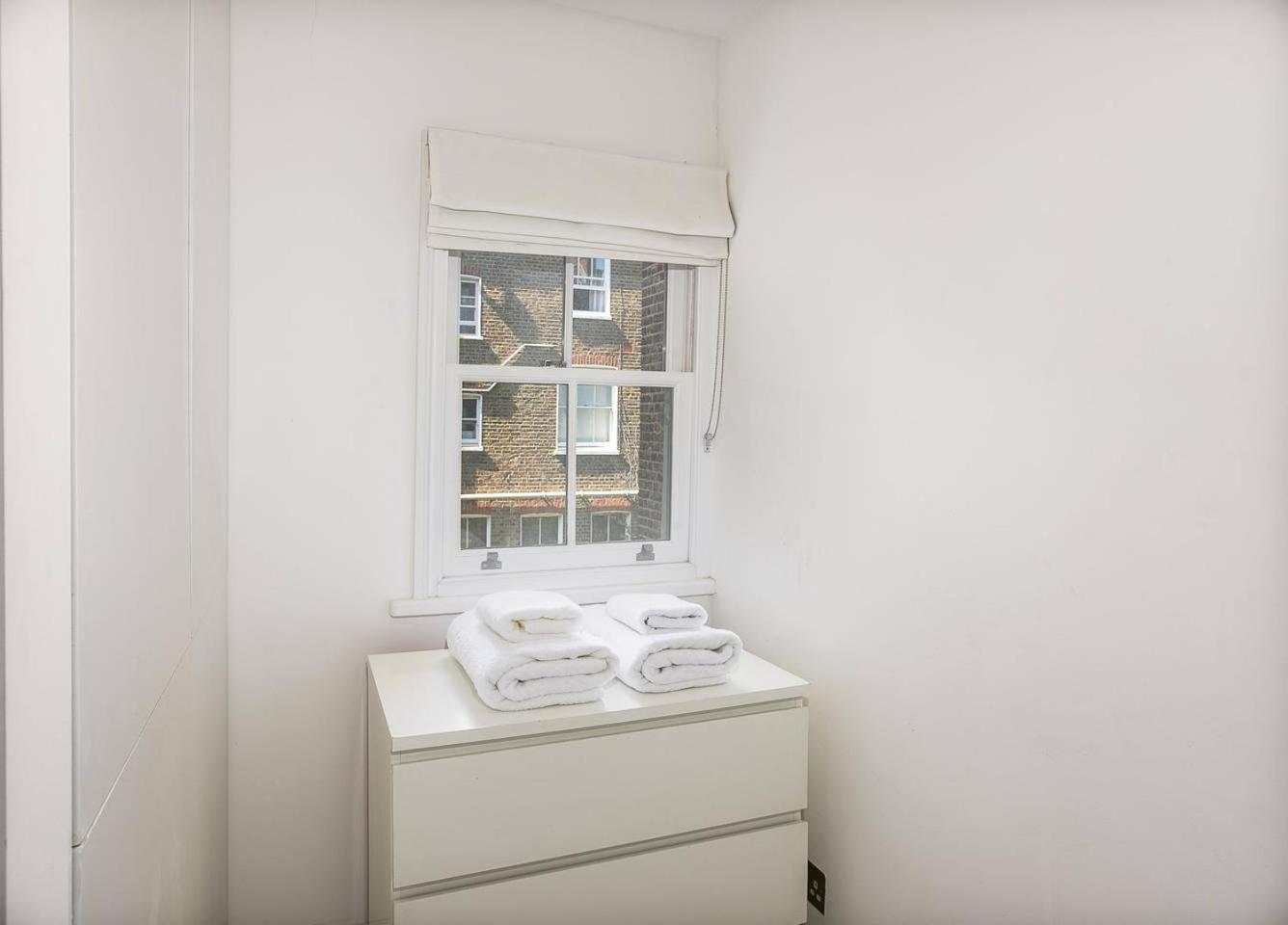 Guestready - West Kensington Home W/Balcony Лондон Экстерьер фото